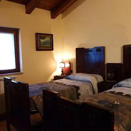 לינה וארוחת בוקר Casa Tilde